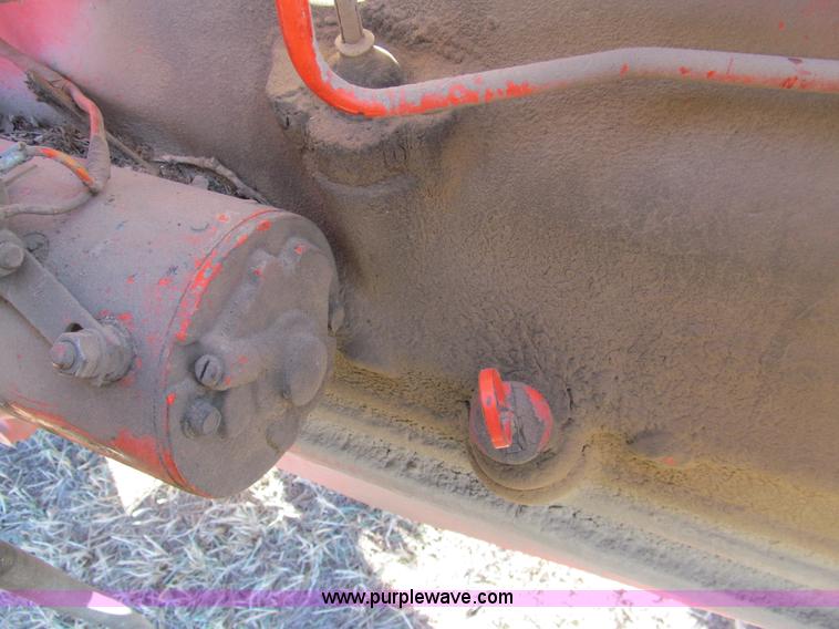 image for item G9724 1969 Case 930 Comfort King tractor