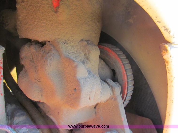 image for item G9724 1969 Case 930 Comfort King tractor