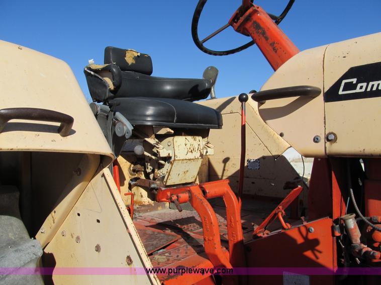 image for item G9724 1969 Case 930 Comfort King tractor