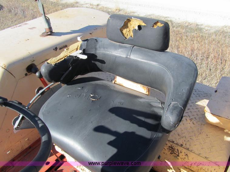 image for item G9724 1969 Case 930 Comfort King tractor