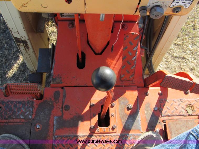 image for item G9724 1969 Case 930 Comfort King tractor