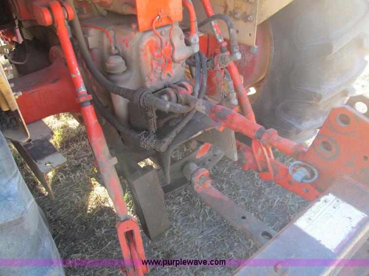 image for item G9724 1969 Case 930 Comfort King tractor