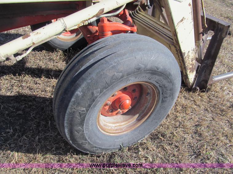 image for item G9724 1969 Case 930 Comfort King tractor