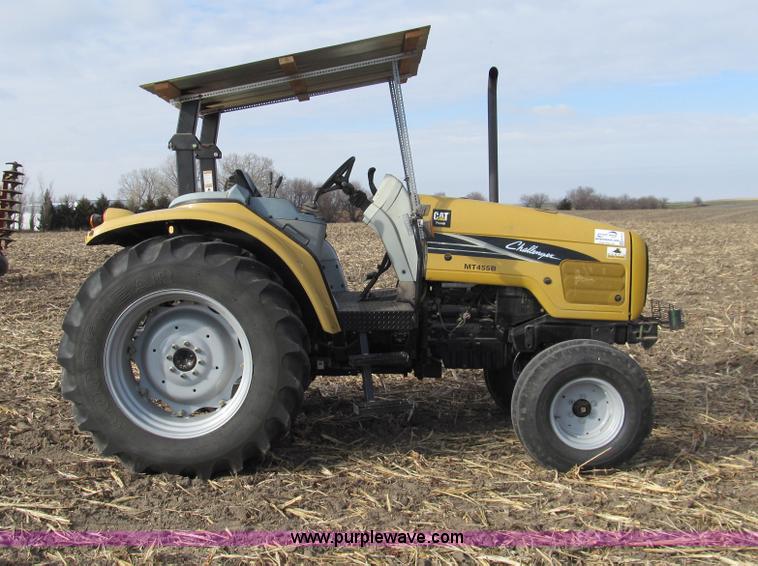 image for item G9727 2004 Caterpillar Challenger MT455B tractor