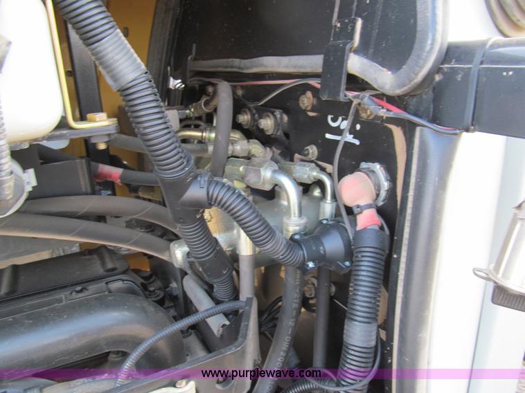 image for item G9727 2004 Caterpillar Challenger MT455B tractor