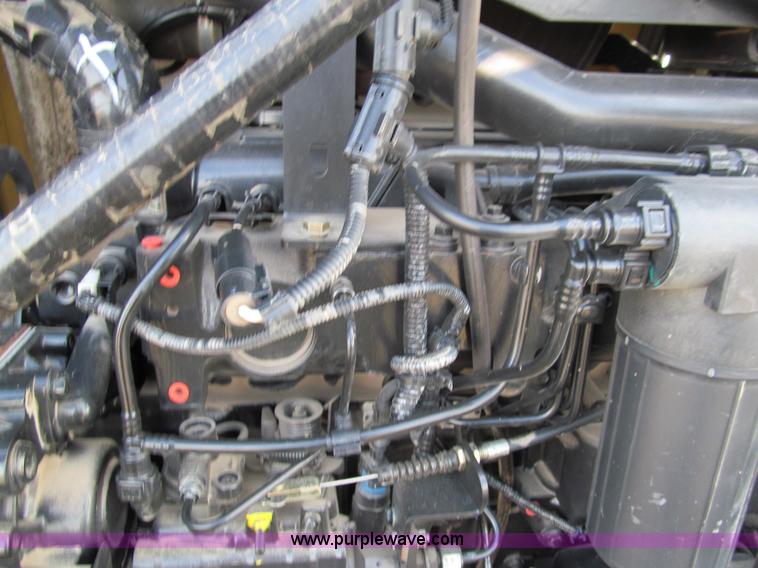 image for item G9727 2004 Caterpillar Challenger MT455B tractor