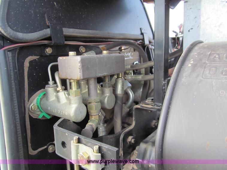 image for item G9727 2004 Caterpillar Challenger MT455B tractor