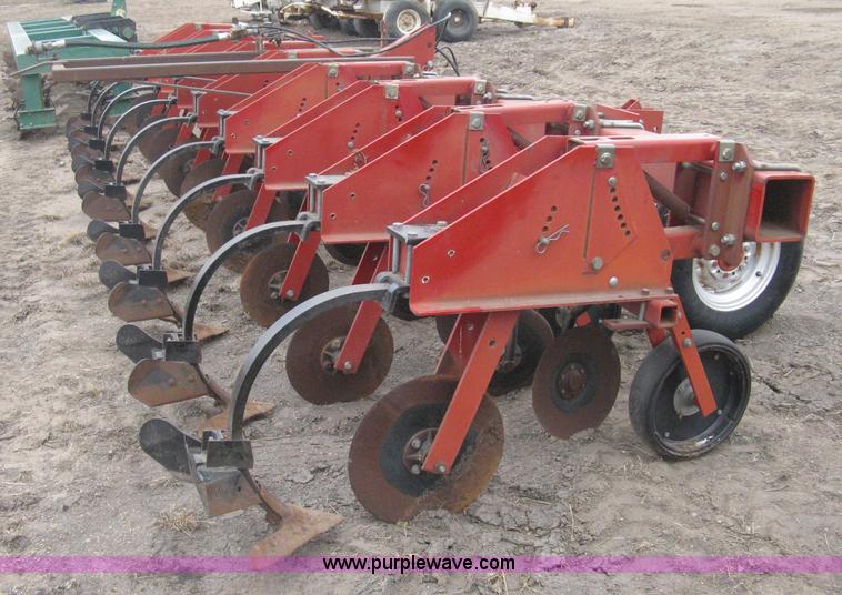 image for item H4293 Case 1840 cultivator