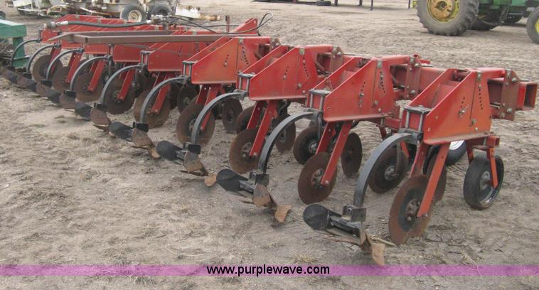 image for item H4293 Case 1840 cultivator