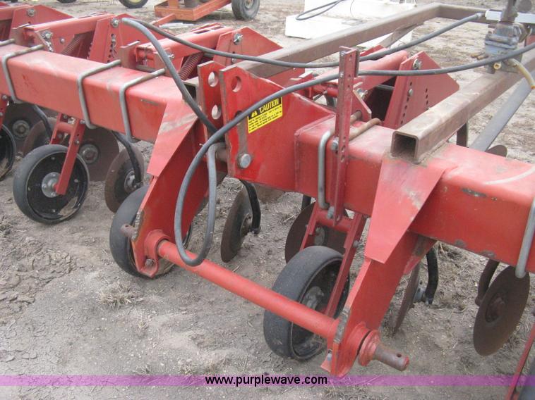 image for item H4293 Case 1840 cultivator