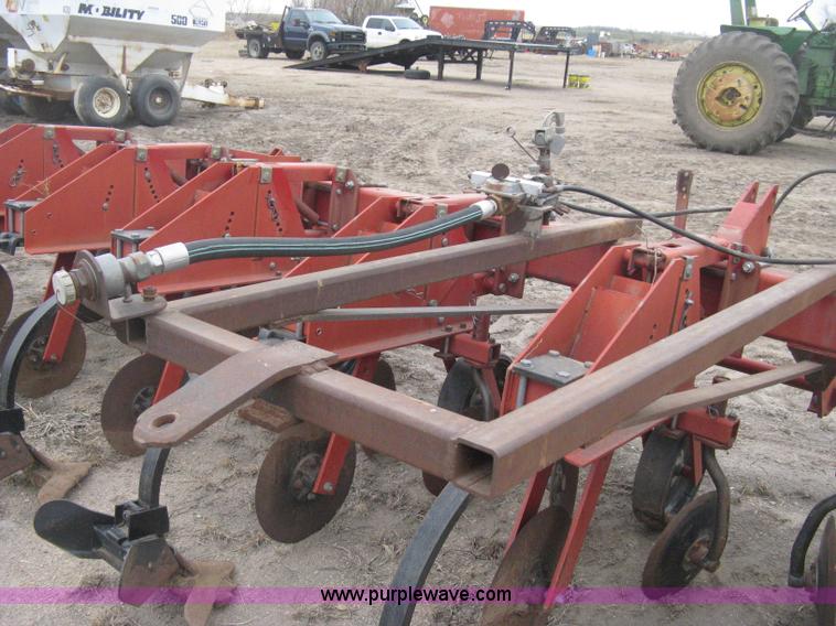 image for item H4293 Case 1840 cultivator
