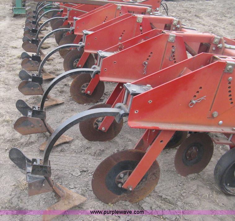 image for item H4293 Case 1840 cultivator