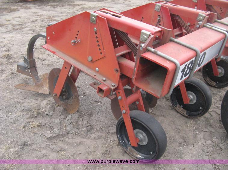 image for item H4293 Case 1840 cultivator