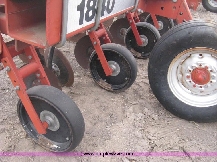 image for item H4293 Case 1840 cultivator