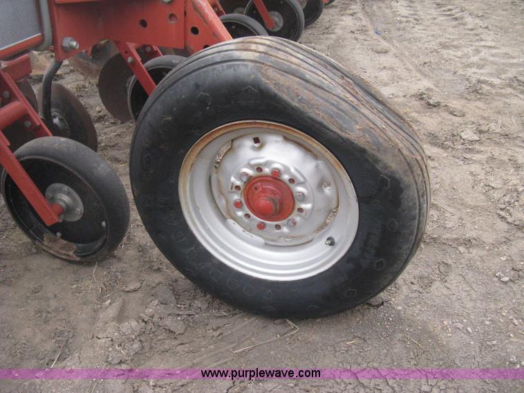 image for item H4293 Case 1840 cultivator