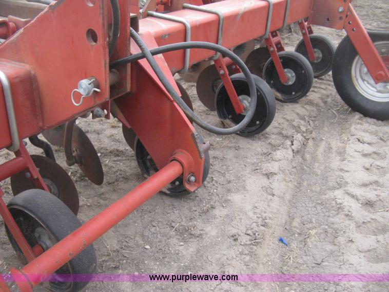 image for item H4293 Case 1840 cultivator