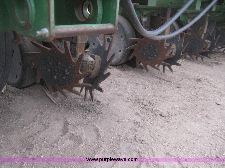 image for item H4296 2001 John Deere 1720 Integral Stack-Fold planter