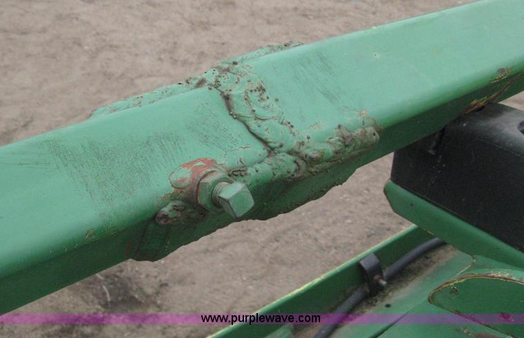 image for item H4296 2001 John Deere 1720 Integral Stack-Fold planter