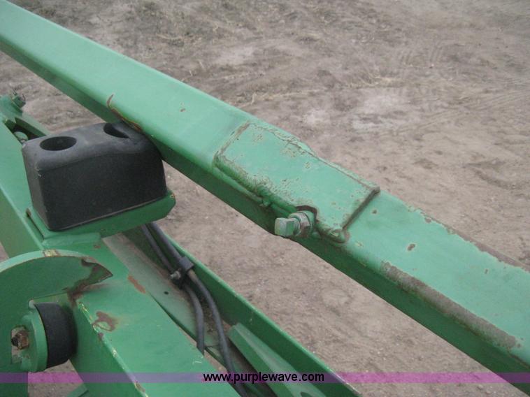 image for item H4296 2001 John Deere 1720 Integral Stack-Fold planter