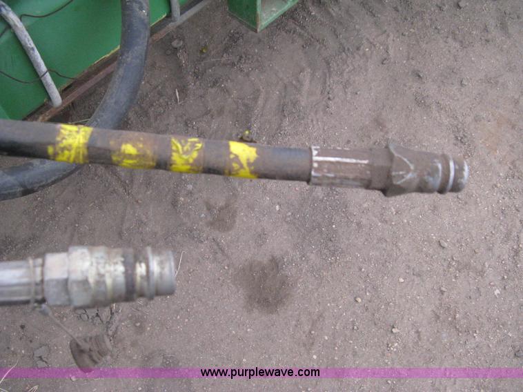 image for item H4296 2001 John Deere 1720 Integral Stack-Fold planter