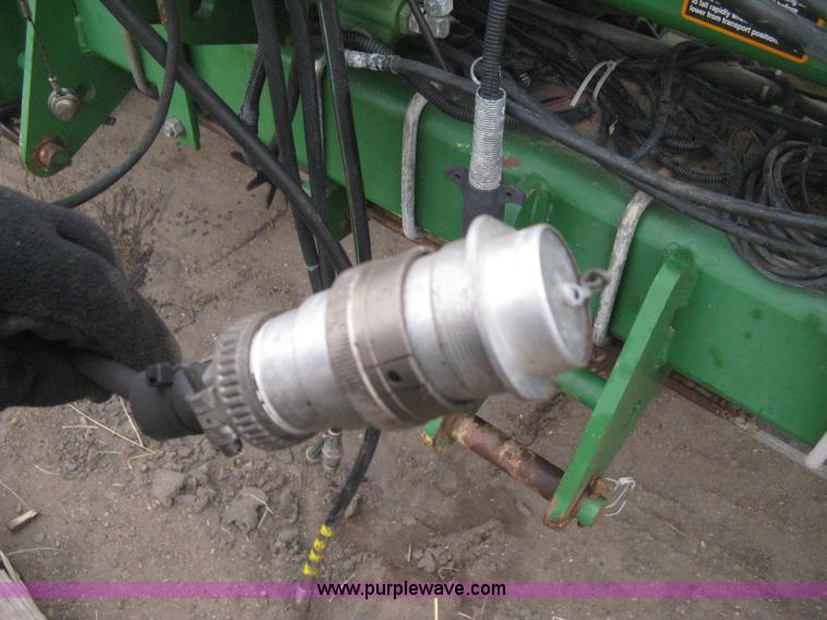 image for item H4296 2001 John Deere 1720 Integral Stack-Fold planter