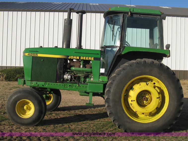 image for item H4341 1990 John Deere 4255 tractor