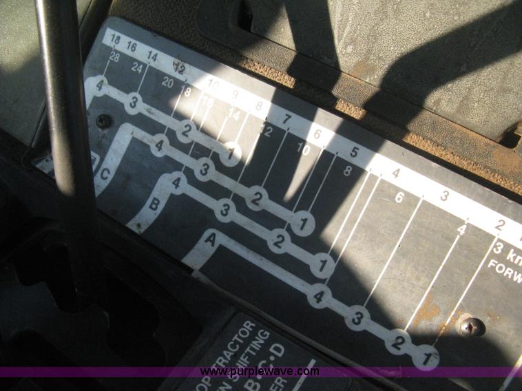 image for item H4341 1990 John Deere 4255 tractor