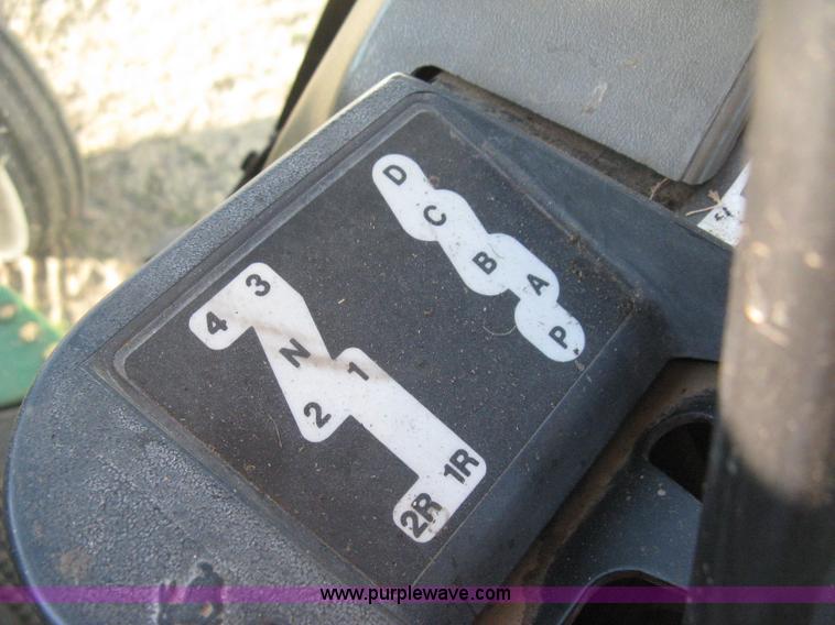 image for item H4341 1990 John Deere 4255 tractor