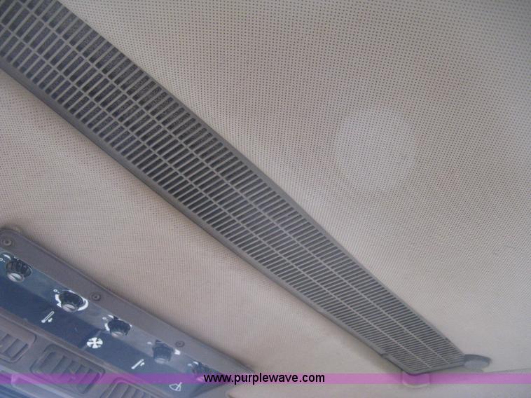 image for item H4341 1990 John Deere 4255 tractor