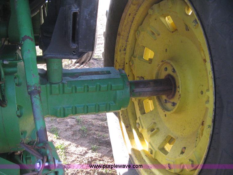 image for item H4341 1990 John Deere 4255 tractor