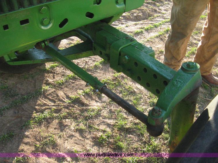 image for item H4341 1990 John Deere 4255 tractor