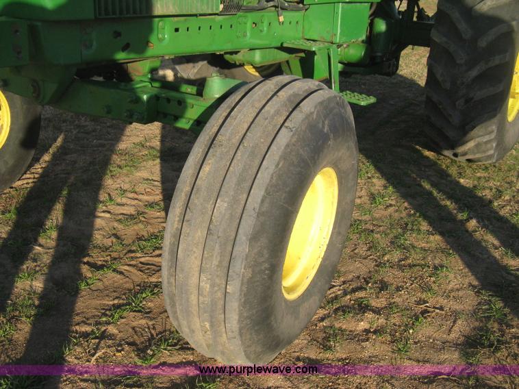 image for item H4341 1990 John Deere 4255 tractor