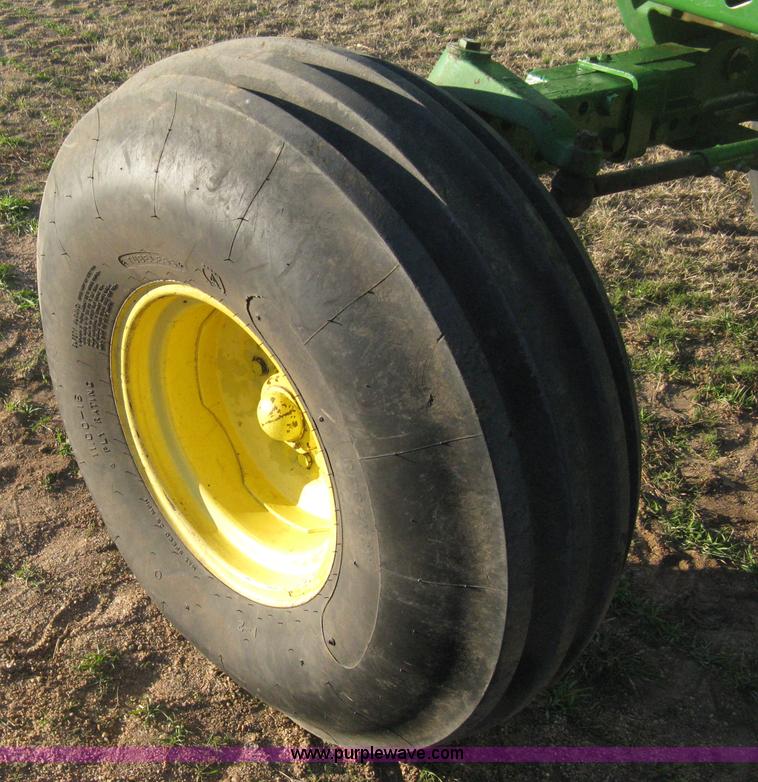 image for item H4341 1990 John Deere 4255 tractor