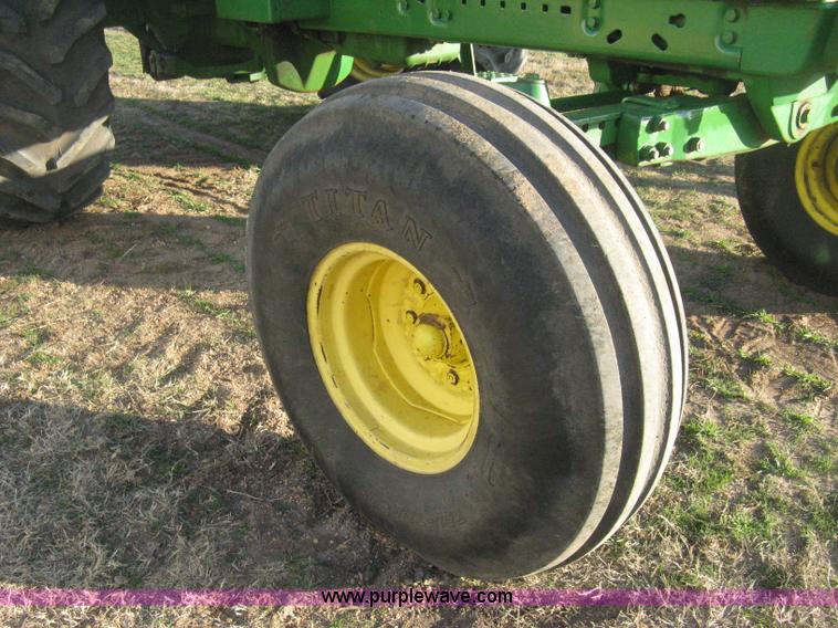 image for item H4341 1990 John Deere 4255 tractor