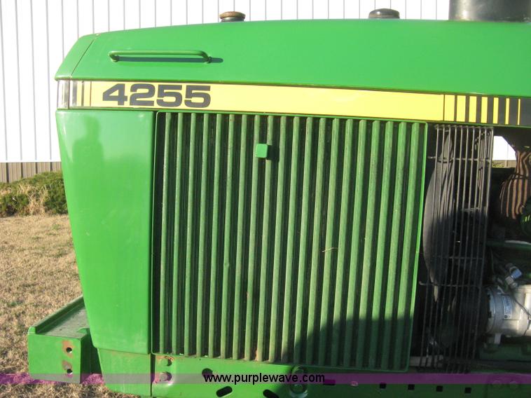 image for item H4341 1990 John Deere 4255 tractor