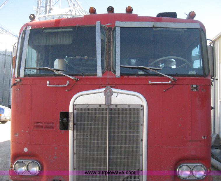 image for item H4369 1978 Kenworth K100E spreader truck