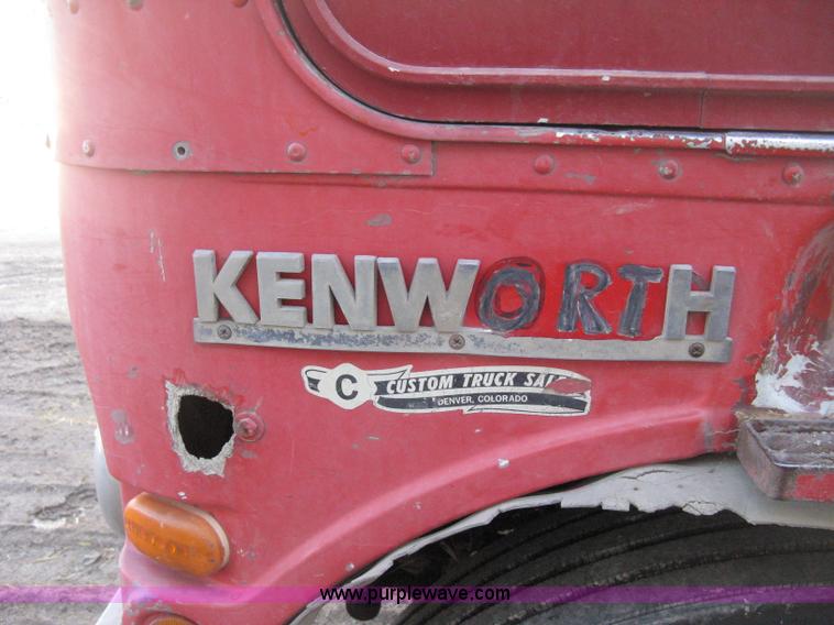 image for item H4369 1978 Kenworth K100E spreader truck