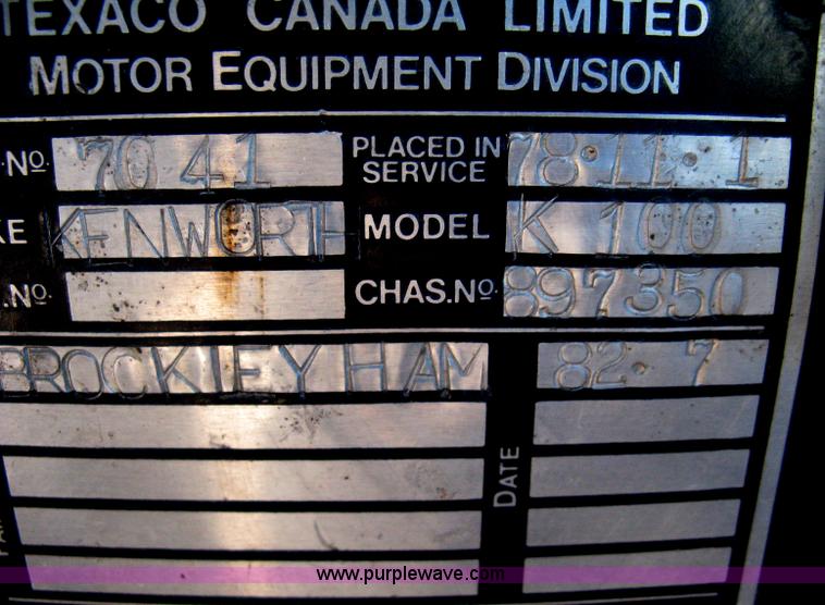 image for item H4369 1978 Kenworth K100E spreader truck