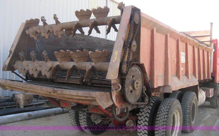 image for item H4369 1978 Kenworth K100E spreader truck