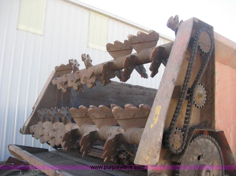 image for item H4369 1978 Kenworth K100E spreader truck