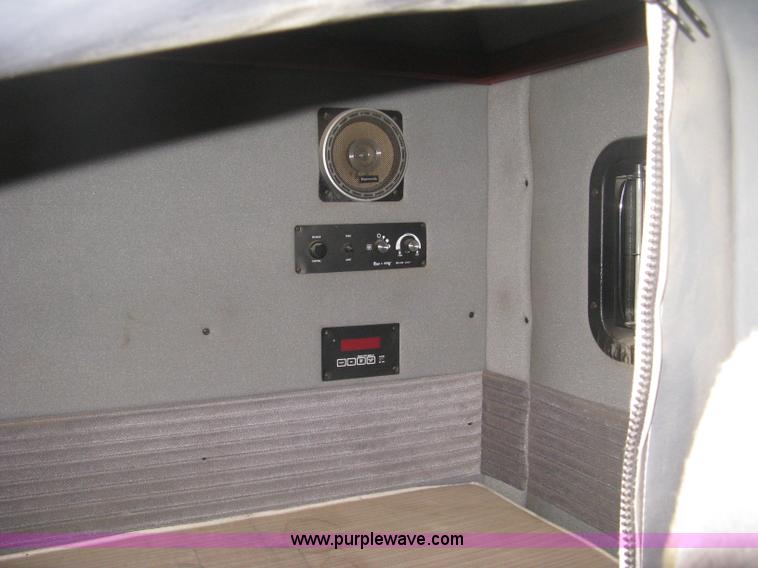 image for item H4376 1993 Mack CH613 Elite semi truck