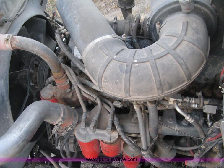 image for item H4376 1993 Mack CH613 Elite semi truck