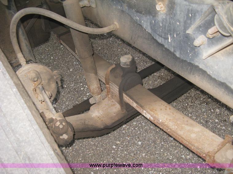 image for item H4376 1993 Mack CH613 Elite semi truck