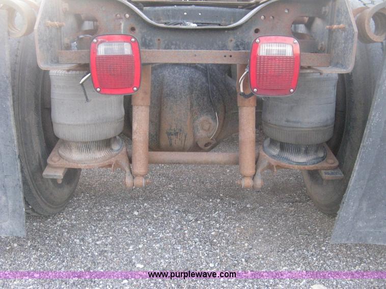 image for item H4376 1993 Mack CH613 Elite semi truck