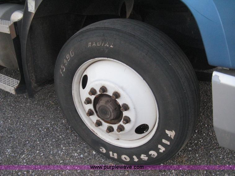 image for item H4376 1993 Mack CH613 Elite semi truck