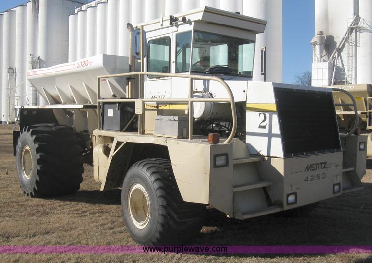 image for item H4378 1991 Mertz 4250 dry spreader truck