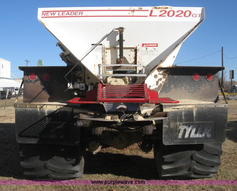 image for item H4378 1991 Mertz 4250 dry spreader truck