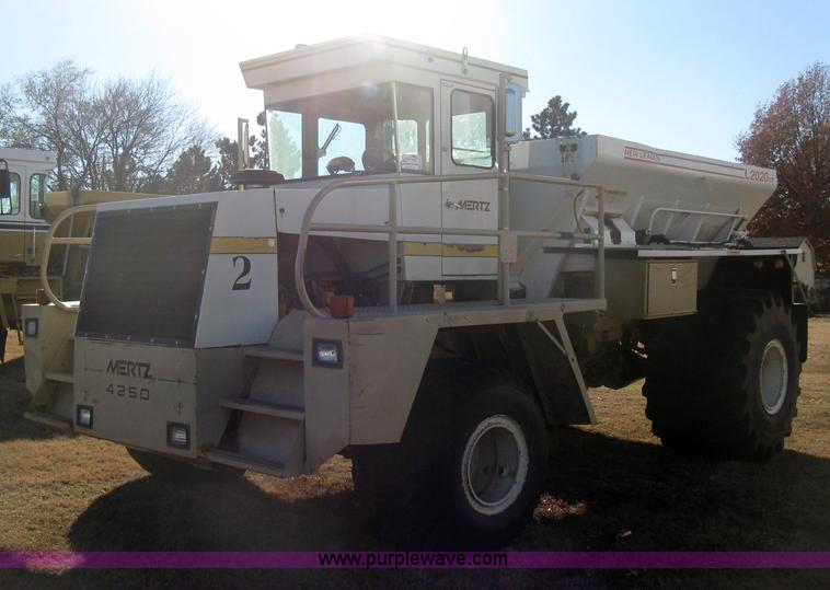image for item H4378 1991 Mertz 4250 dry spreader truck
