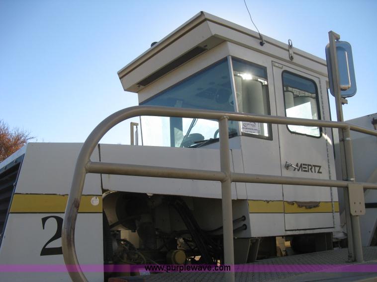 image for item H4378 1991 Mertz 4250 dry spreader truck