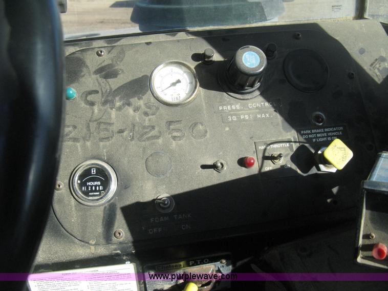 image for item H4378 1991 Mertz 4250 dry spreader truck